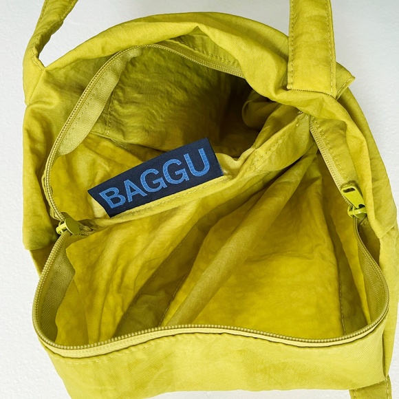 Baggu Mini Cloud Bag in Chartreuse. - Picture 5 of 5